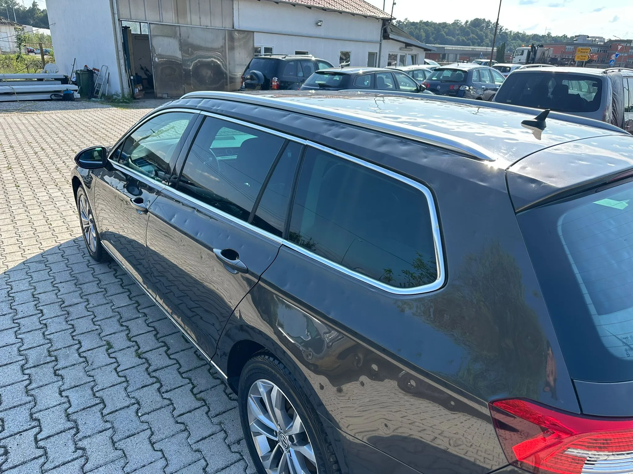 Volkswagen Passat 1.6 HDI KREDITI NA LICU MESTA Image 3
