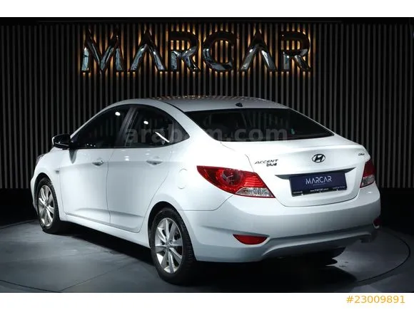 Hyundai Accent Blue 1.6 CRDI Mode Plus Image 4