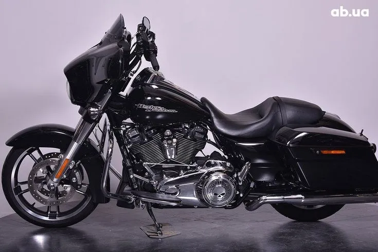 Harley-Davidson FLHXS  Image 4