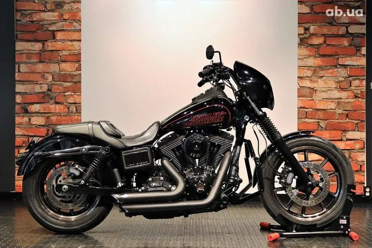 Harley-Davidson FXDL  Image 10